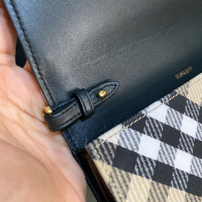 Burberry WOC鏈條包-14