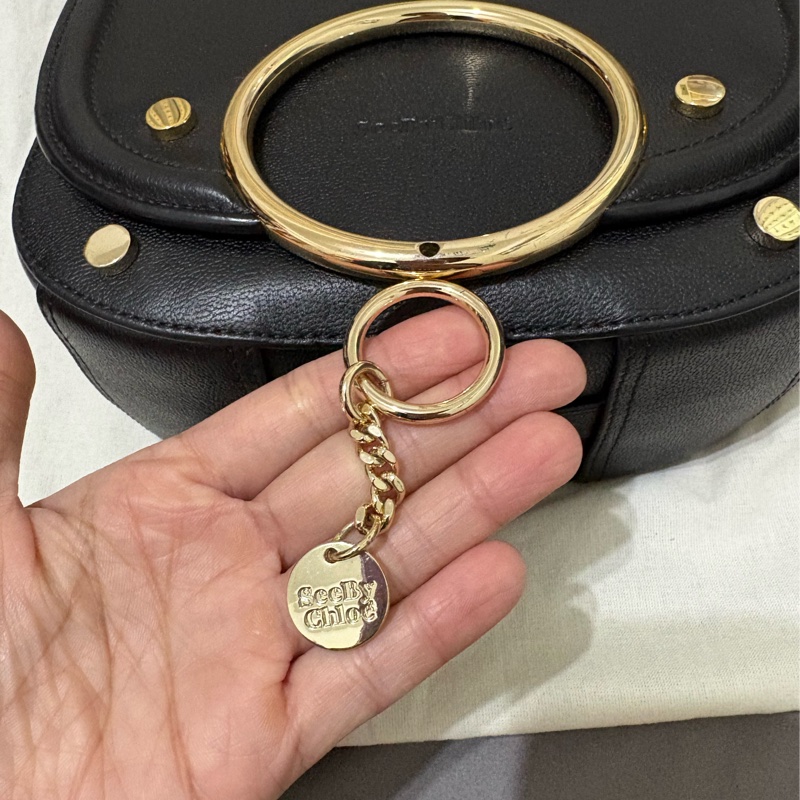 SEE BY CHLOE MARA 粒面牛皮 翻蓋斜背包-9