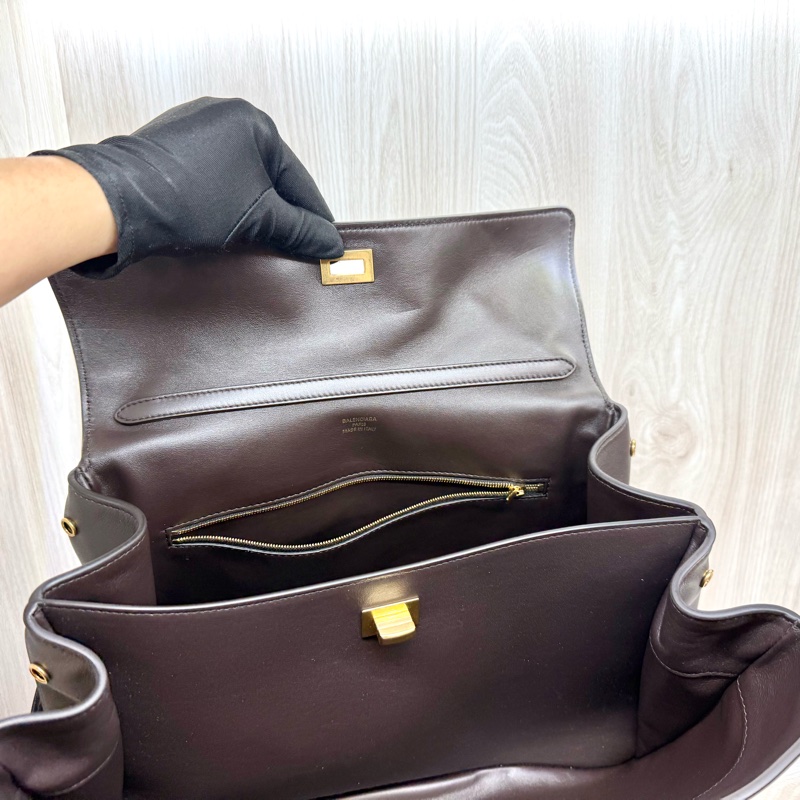 巴黎世家 全新超值✨咖色牛皮Rodeo中款肩背包-12