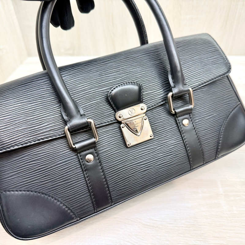 LV 超有個性✨黑色Epi Segur PM手提包/M58822-12