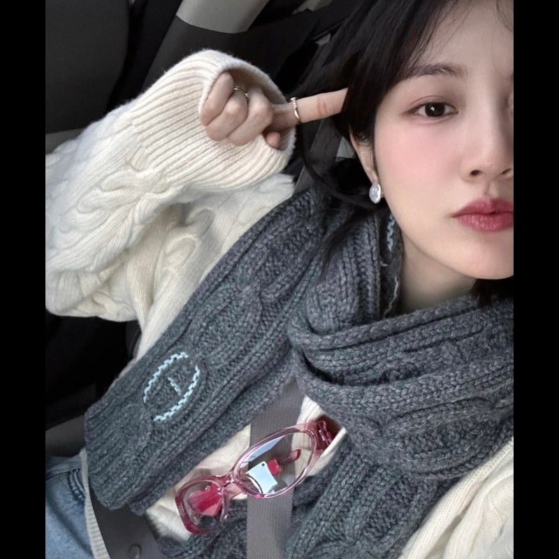 Hermes 愛馬仕 豬鼻 針織 100% 羊絨 圍巾-1