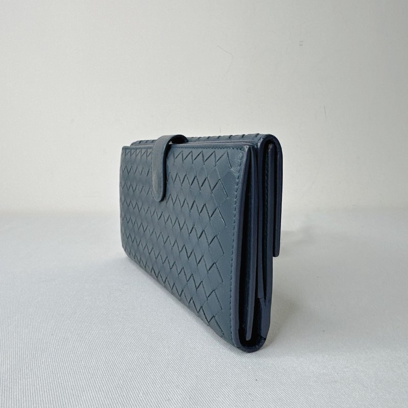 BV 藍色小羊皮編織扣式長夾-4