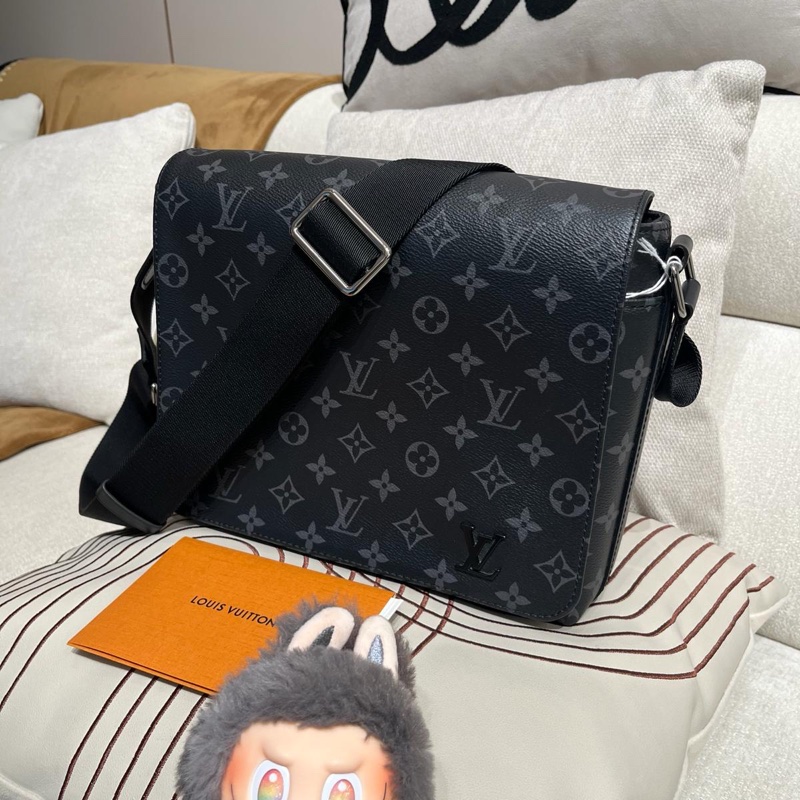 Lv DISTRICT PM Eclipse M45272 信差袋 crossbody bag-1