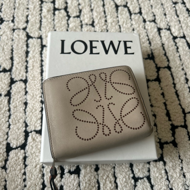 Loewe奶杏拉鍊短夾-6