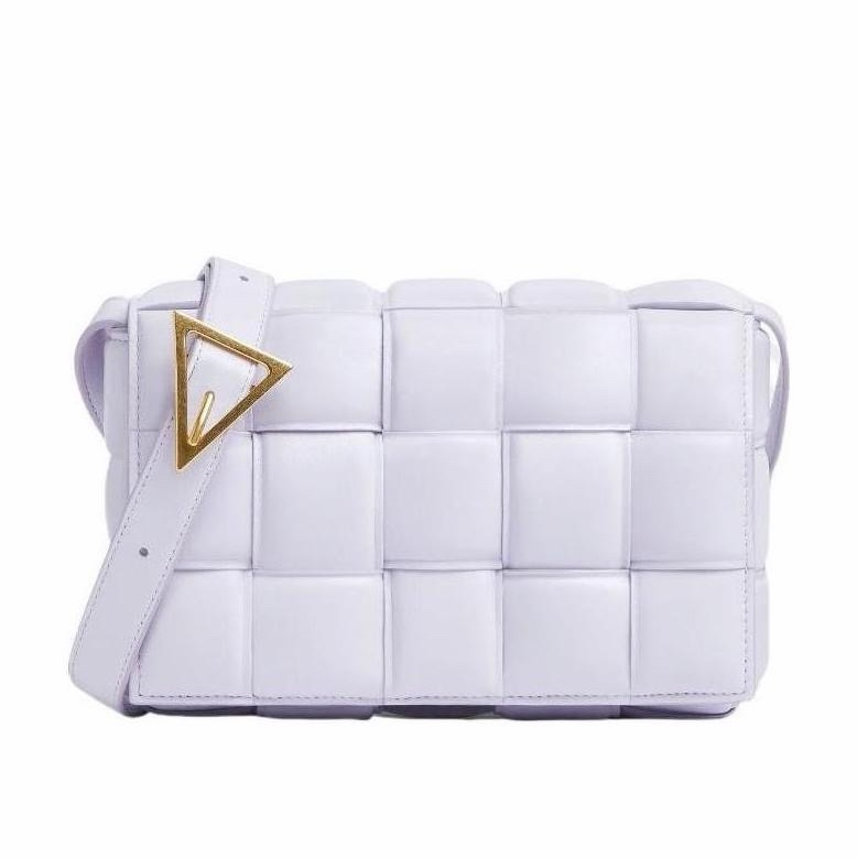 Bottega Veneta 女士 PADDED CASSETTE加襯斜挎包 26X8X18CM-0