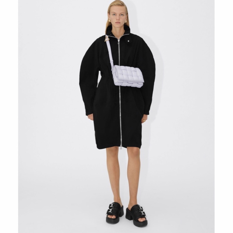 Bottega Veneta 女士 PADDED CASSETTE加襯斜挎包 26X8X18CM-4