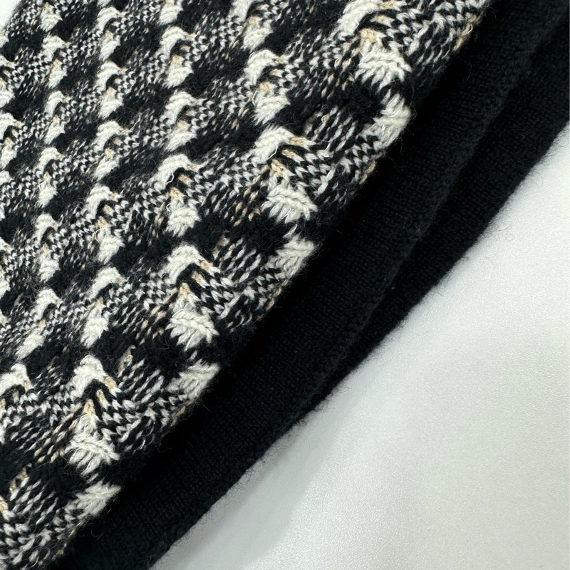 Chanel 格紋羊絨圍巾-2