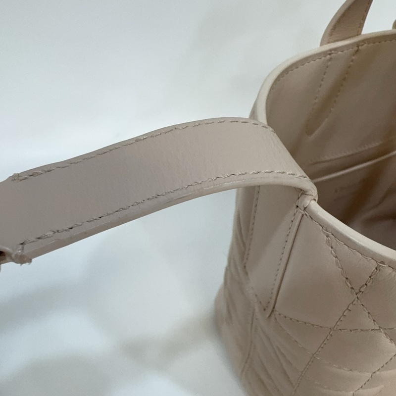 Dior 砂岩粉藤格紋Toujours直式小型托特包-13