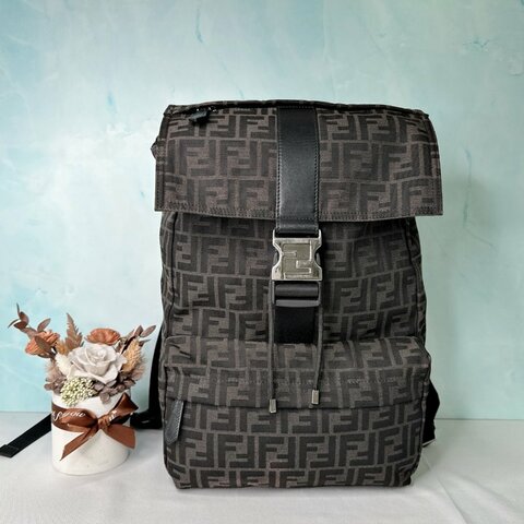 FENDI FF棕色後背包