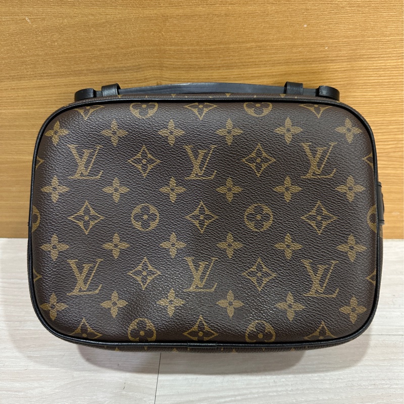 Lv 原花s lock斜背郵差包 M45806-3