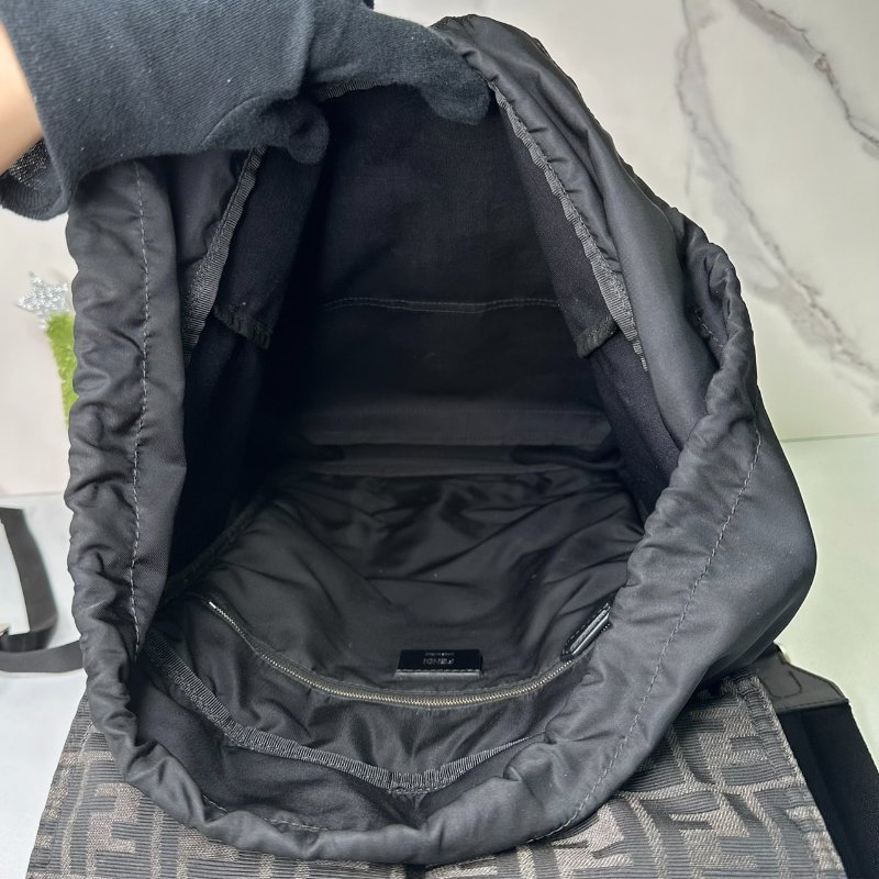 FENDI FF老花後背包-5