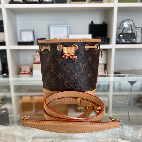 98新LV路易威登 Nano Noe經典老花塗層帆布肩背包芯片款小水桶包～尺寸13*10*16cm