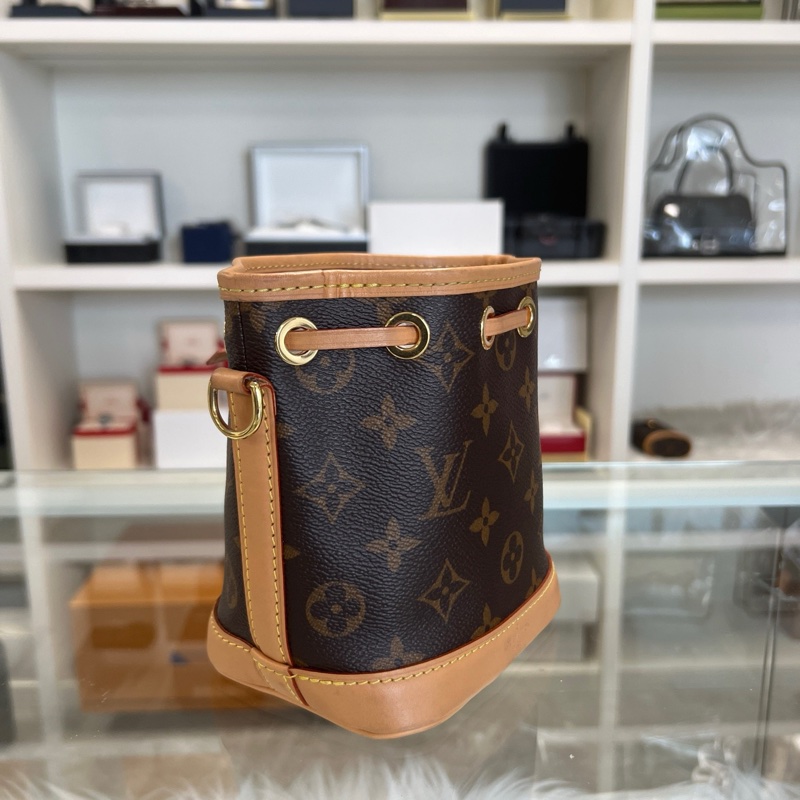 98新LV路易威登 Nano Noe經典老花塗層帆布肩背包芯片款小水桶包～尺寸13*10*16cm-4