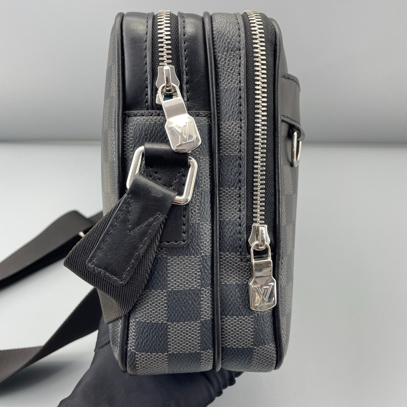 LV 郵差相機包黑棋盤格 尺寸約25*19*8cm-2