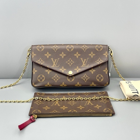 LV 三合一 缺少一個內袋 尺寸約21*12*3cm