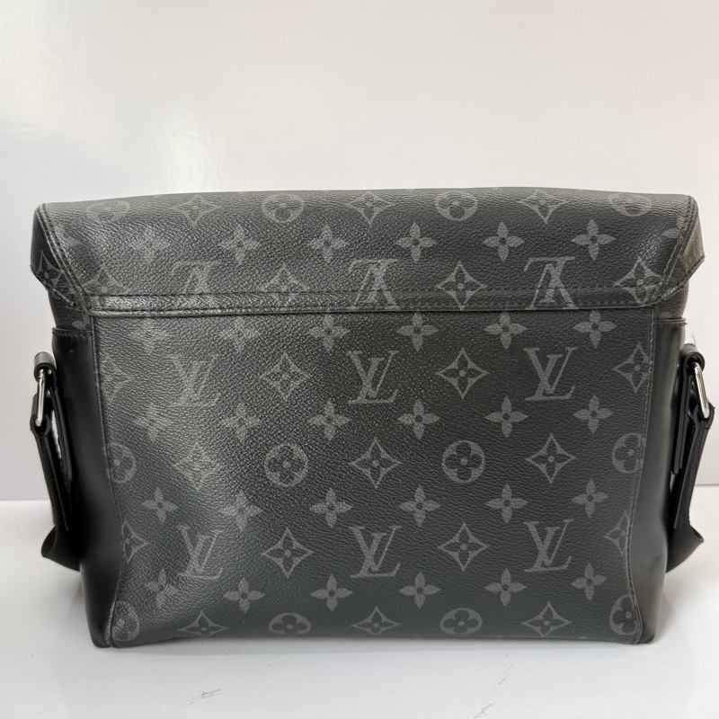 LOUIS VUITTON  路易威登 經典MONOGRAM ECLIPSE 緹花帆布斜背包 郵差包 MESSENGER PM VOYAGE M40511-1