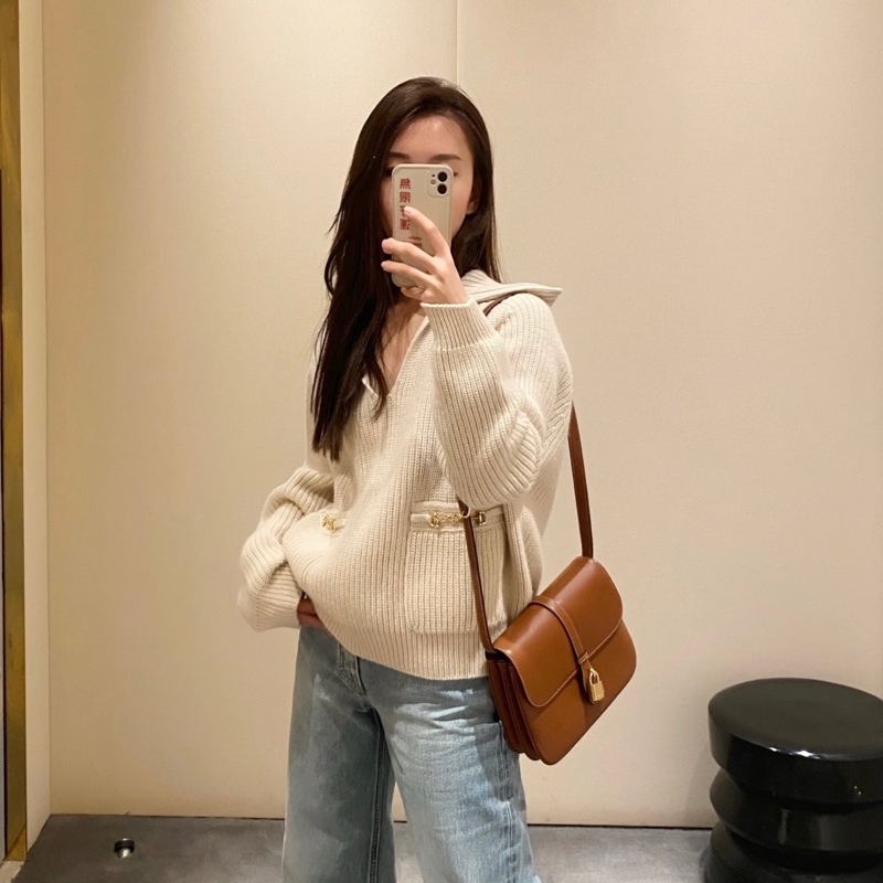 celine賽琳 tabou鎖頭斜挎包焦糖色 尺寸約21*21*8cm-2