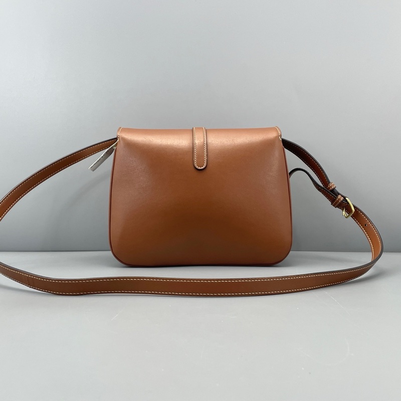 celine賽琳 tabou鎖頭斜挎包焦糖色 尺寸約21*21*8cm-3