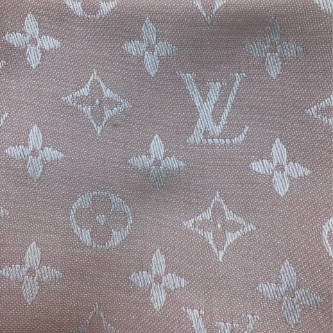 LV 淡粉紅色披肩 XC209