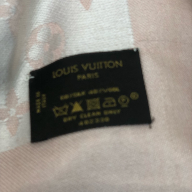 LV 淡粉紅色披肩 XC209-5