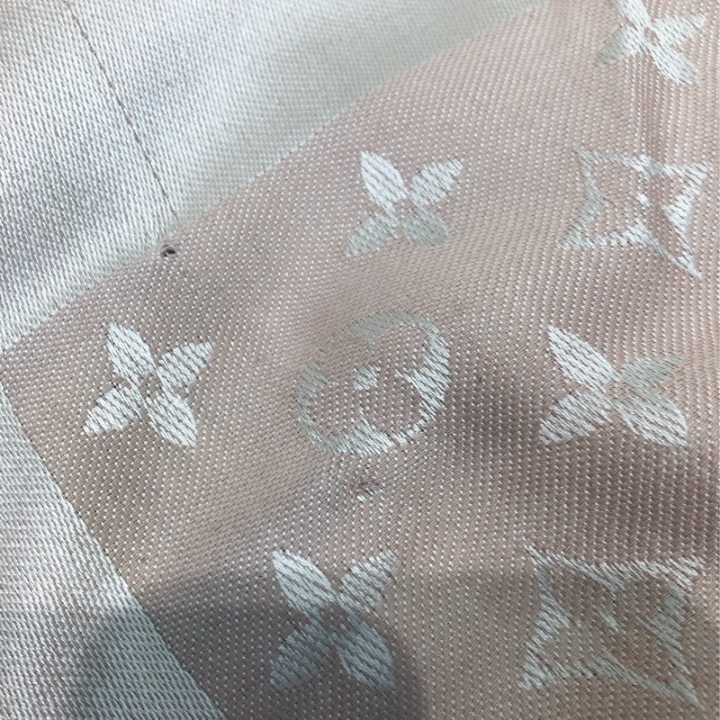 LV 淡粉紅色披肩 XC209-10