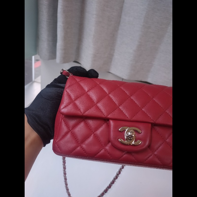 Chanel 銀鍊黃羊皮斜背口蓋包 CF 20-1