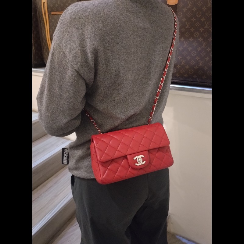 Chanel 銀鍊黃羊皮斜背口蓋包 CF 20-4