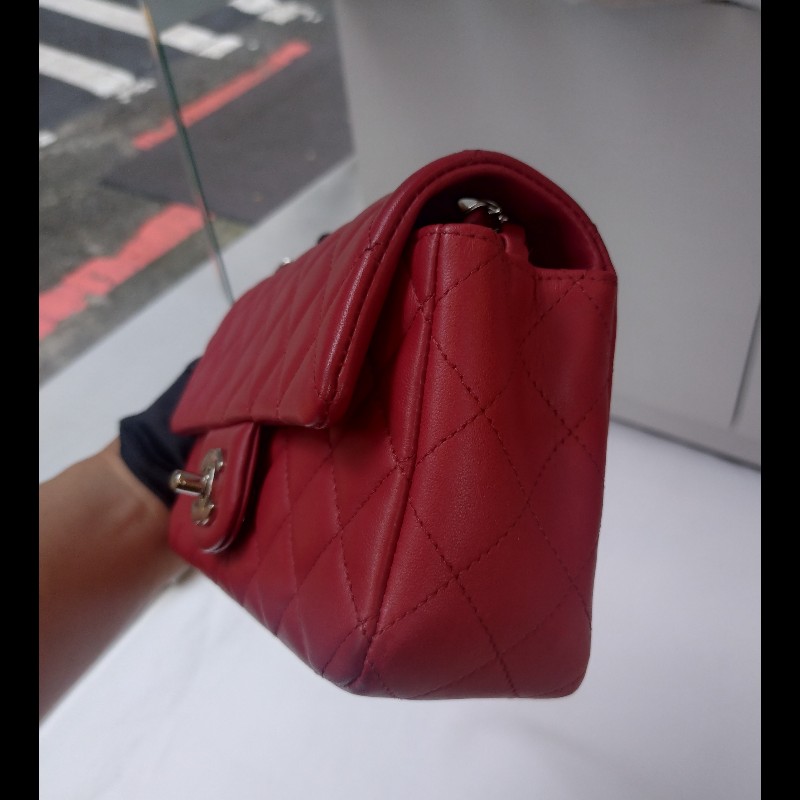 Chanel 銀鍊黃羊皮斜背口蓋包 CF 20-15