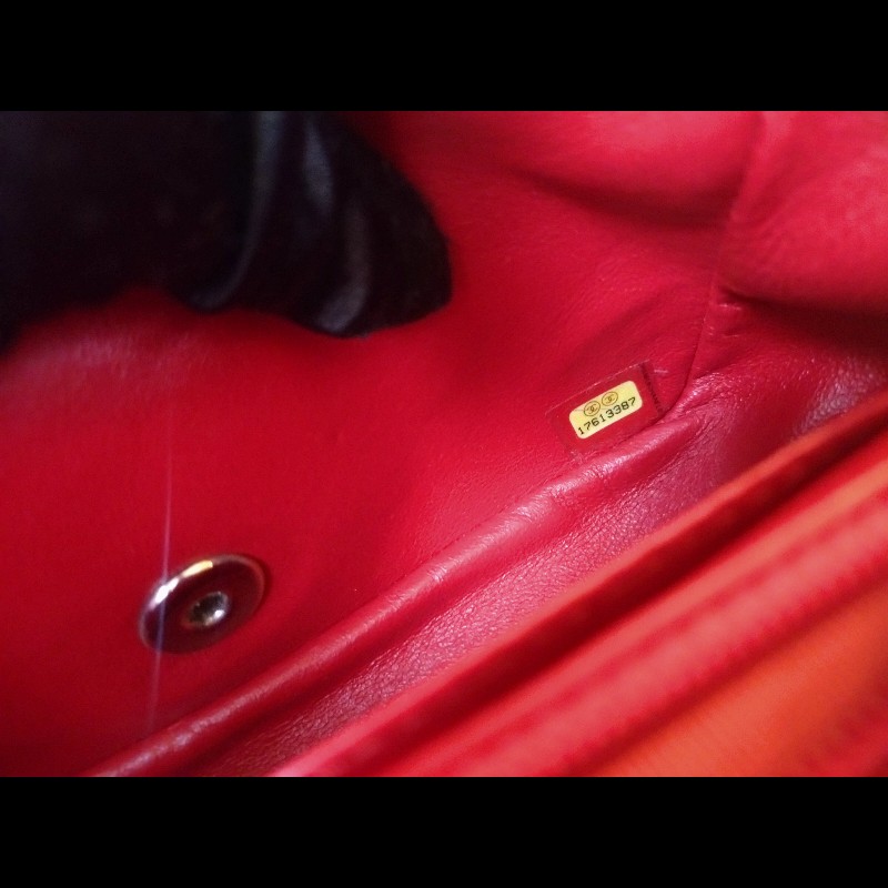 Chanel 銀鍊黃羊皮斜背口蓋包 CF 20-24