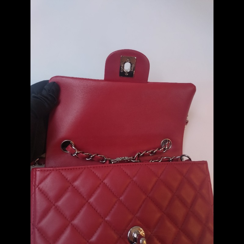 Chanel 銀鍊黃羊皮斜背口蓋包 CF 20-25