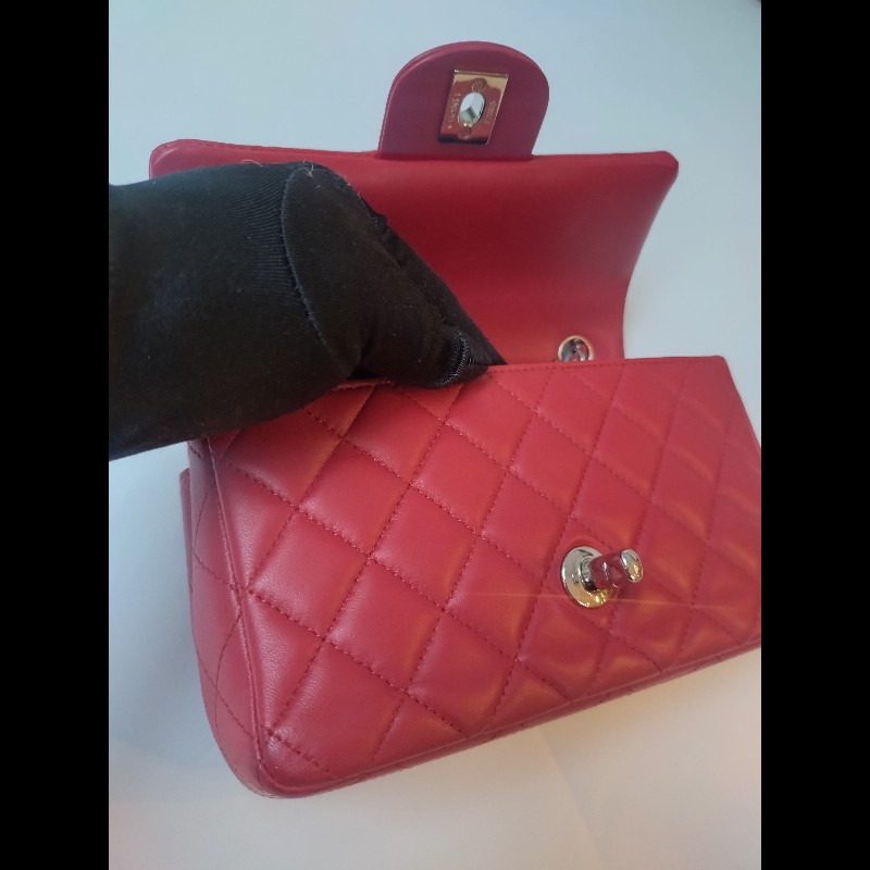 Chanel 銀鍊黃羊皮斜背口蓋包 CF 20-28