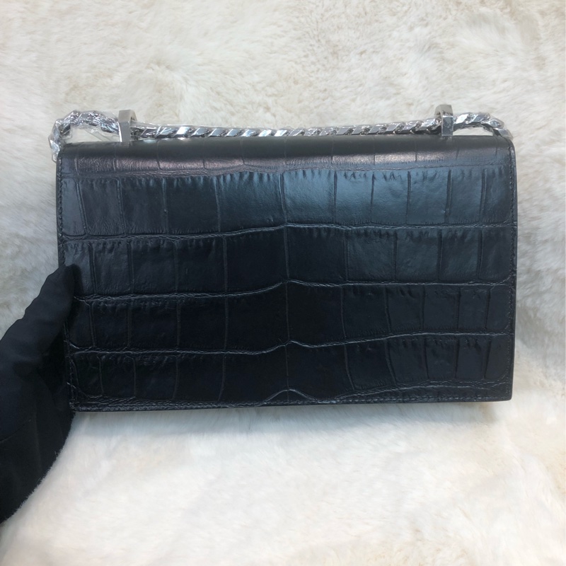 Alexander McQueen 黑色鱷魚壓紋四環扣手袋 XC255-1