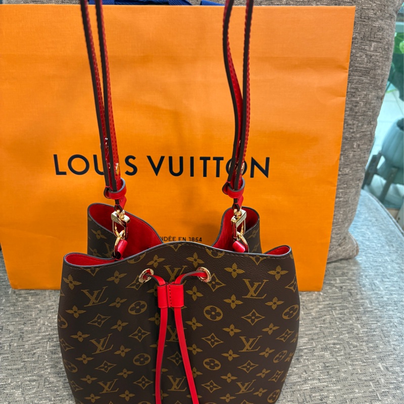 LV Louis Vuitton  Neonoe 水桶包/斜背包/肩背包-10