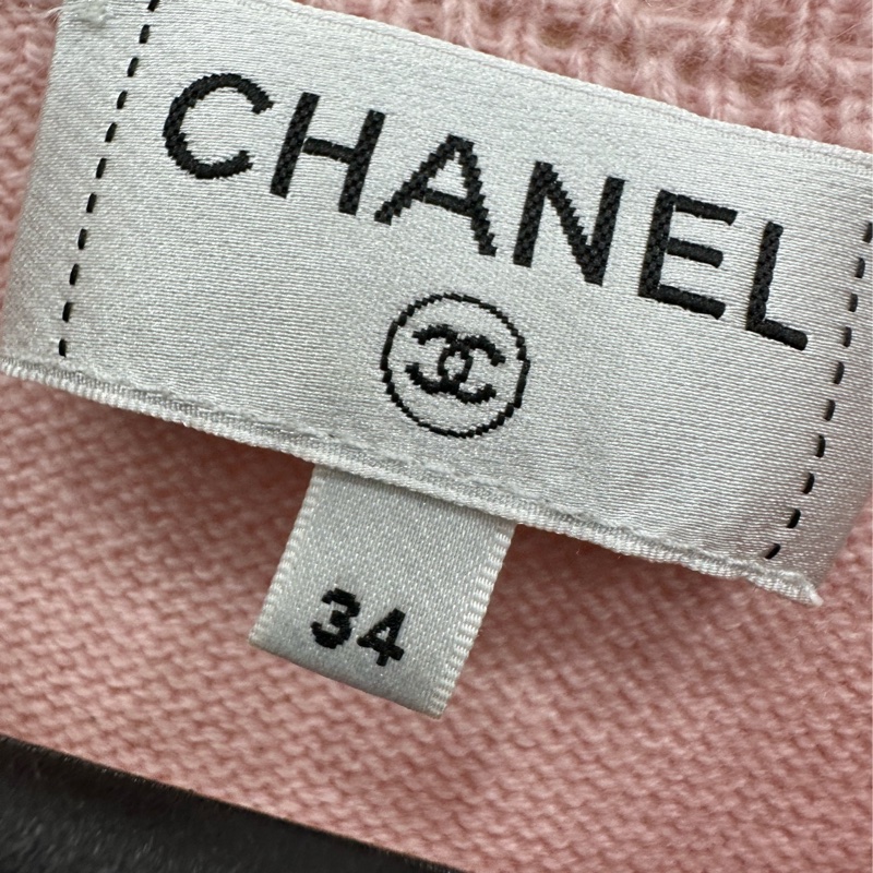 Chanel24春夏粉紅針織洋裝logo亮片釘珠 顏色很美 減齡款 34尺寸偏大-3