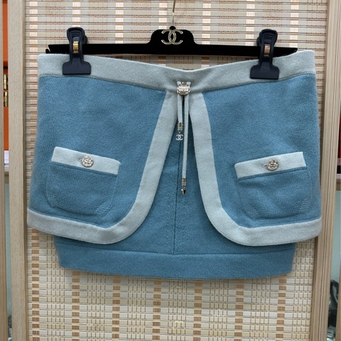 Chanel 香奈兒 25a 香奈兒羊絨撞色藍掛脖抹胸上衣 38碼