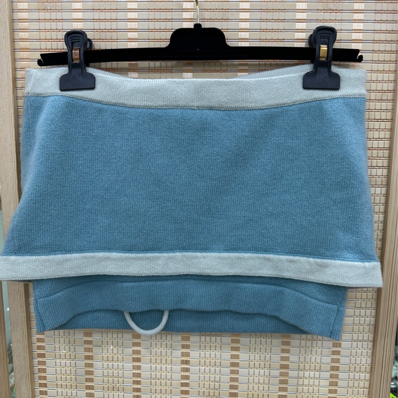 Chanel 香奈兒 25a 香奈兒羊絨撞色藍掛脖抹胸上衣 38碼-1