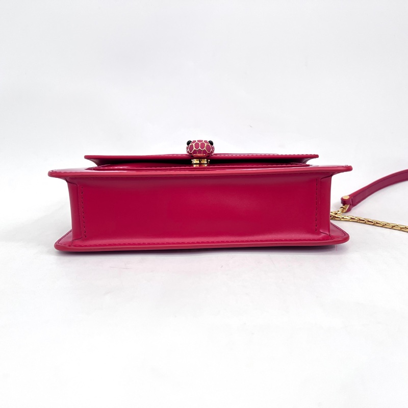 Bvlgari玫紅漆皮金釦下蓋玫紅琺瑯WOC斜背包-2