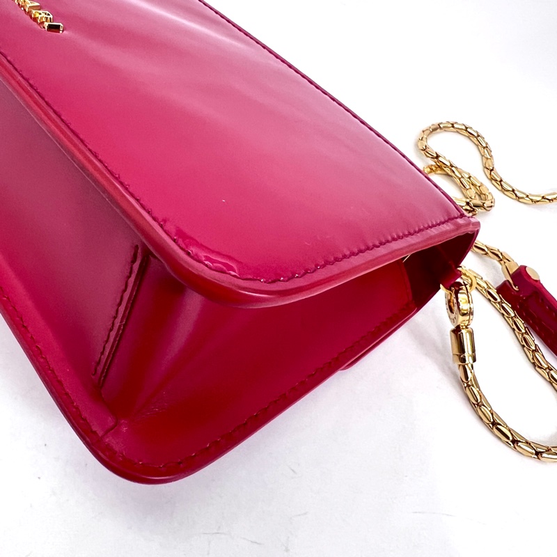 Bvlgari玫紅漆皮金釦下蓋玫紅琺瑯WOC斜背包-8