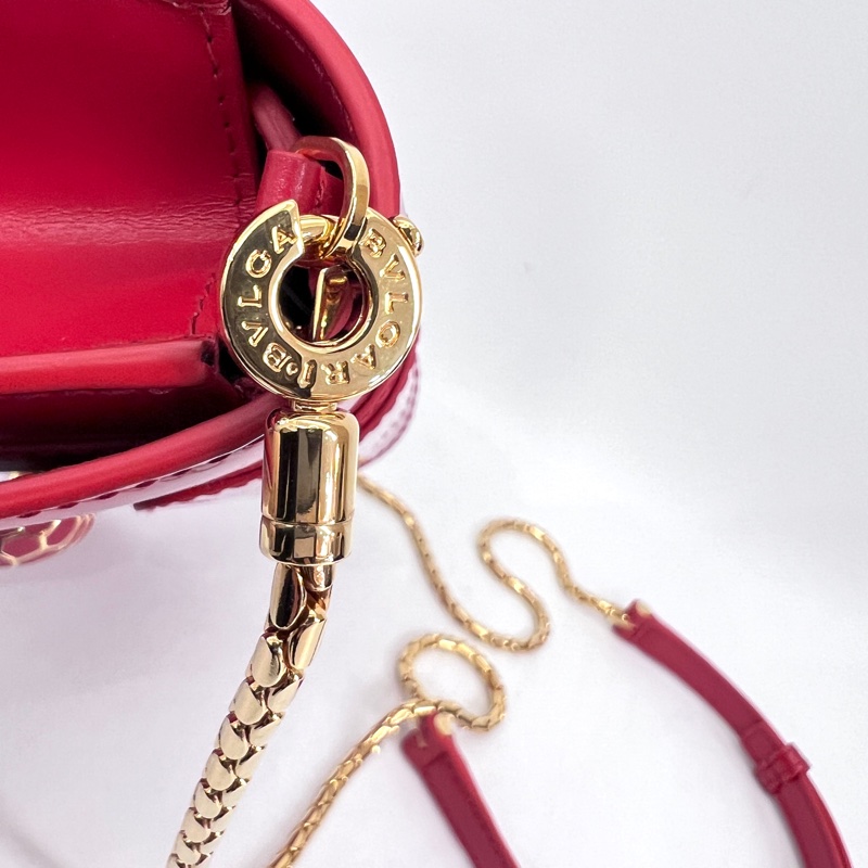 Bvlgari玫紅漆皮金釦下蓋玫紅琺瑯WOC斜背包-12