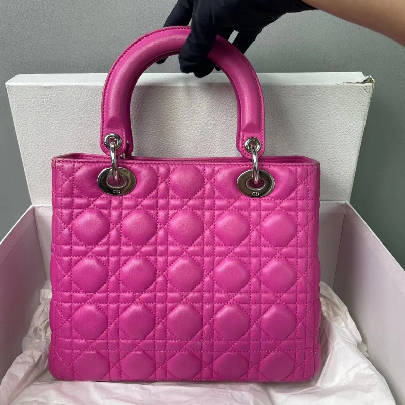 Dior Lady Dior 銀扣五格徽章黛妃羊皮玫紅色  24.5*19.5*11 98新塵袋盒子-8