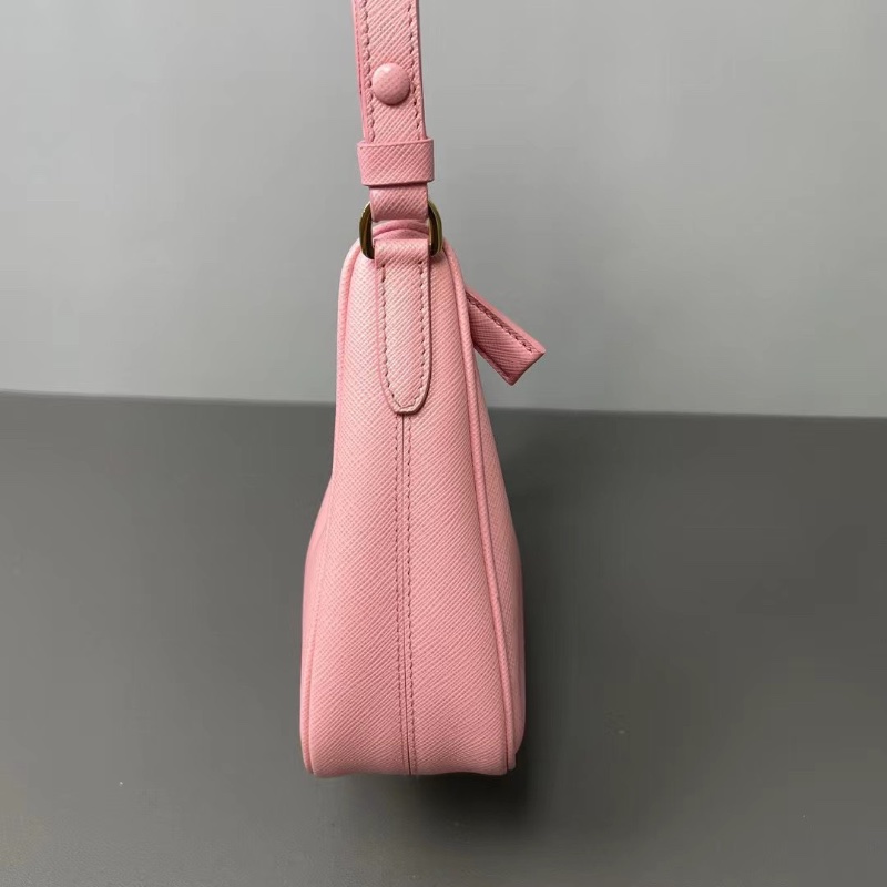 Prada 粉色牛皮新款全皮hobo腋下包 22*16*6 98新配件塵袋-4
