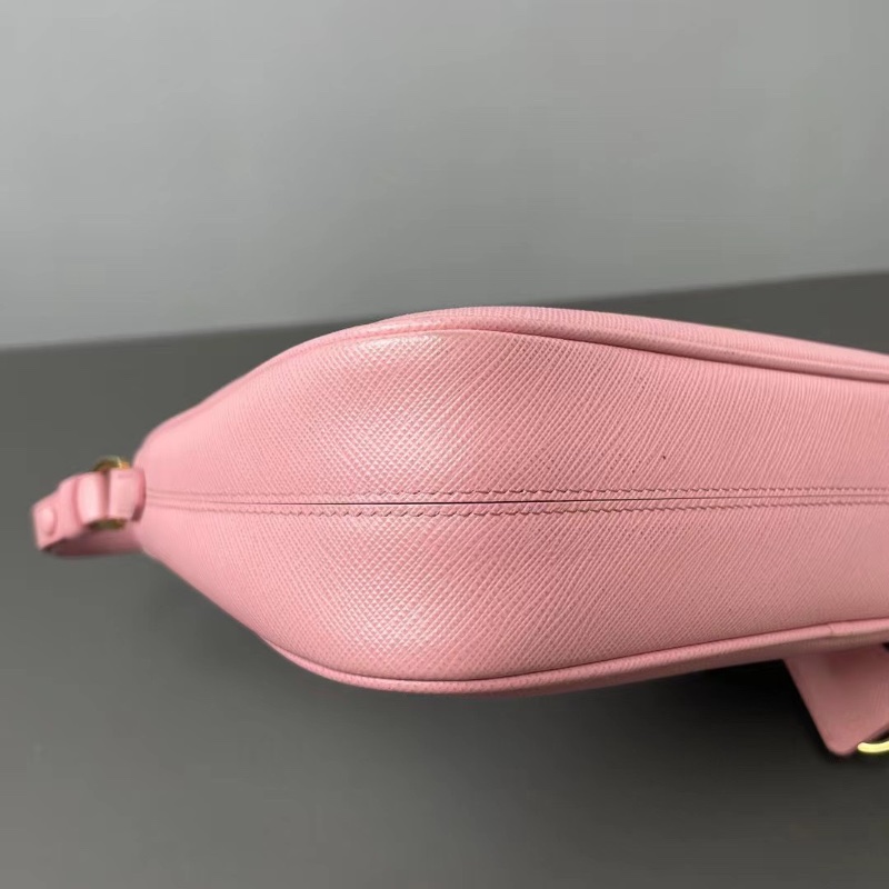 Prada 粉色牛皮新款全皮hobo腋下包 22*16*6 98新配件塵袋-6