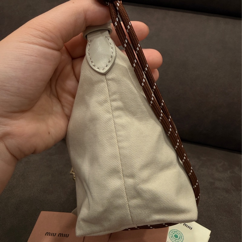 Miu Miu 25SS 飯盒包 附原廠長背帶-3