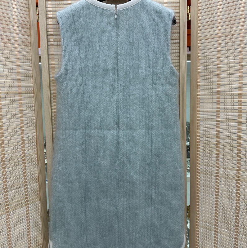 Chanel香奈兒 25N滑雪系列冰藍色馬海毛蝴蝶結無袖連身 36碼-1