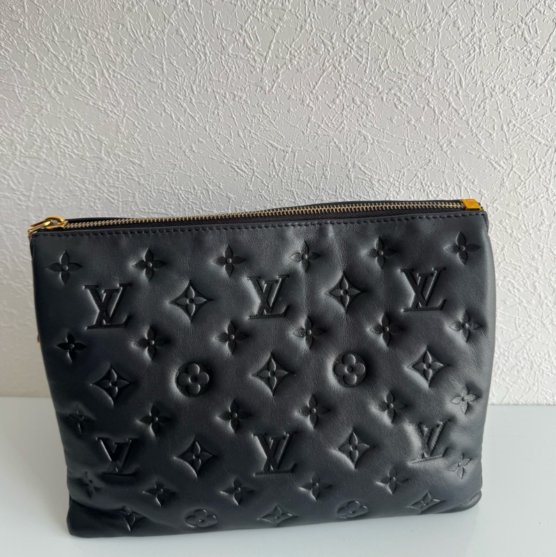 LV M21260黑壓紋coussin pm-1