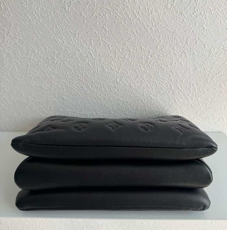 LV M21260黑壓紋coussin pm-5