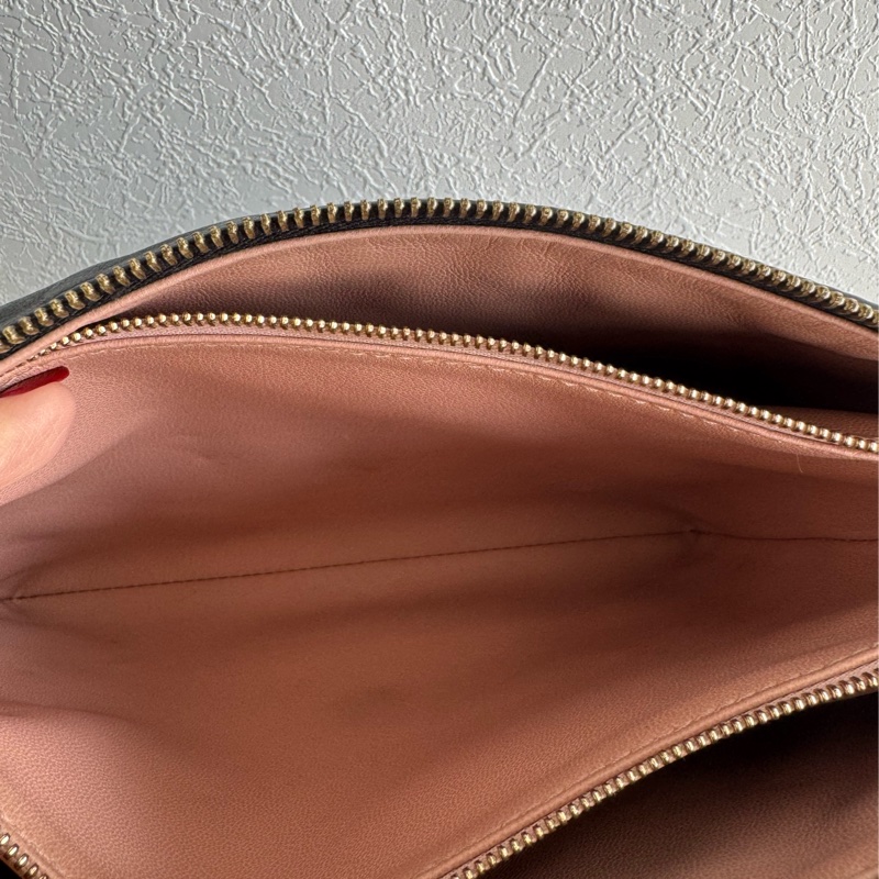 LV M21260黑壓紋coussin pm-25