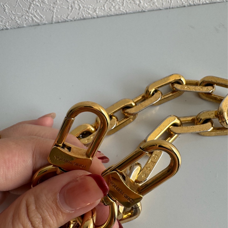 LV M21260黑壓紋coussin pm-33