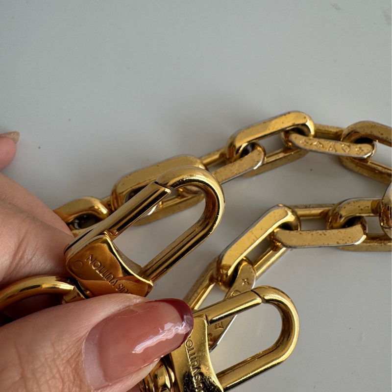 LV M21260黑壓紋coussin pm-34