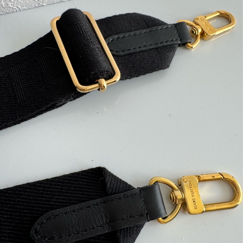 LV M21260黑壓紋coussin pm-43